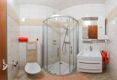Dreibettzimmer Rotkäppchen mit Dusche und WC